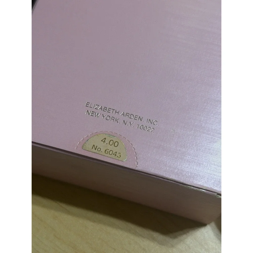 Elizabeth Arden Memoire Cherie 4 oz Dusting Powder 6043 - NEW w/ Box
